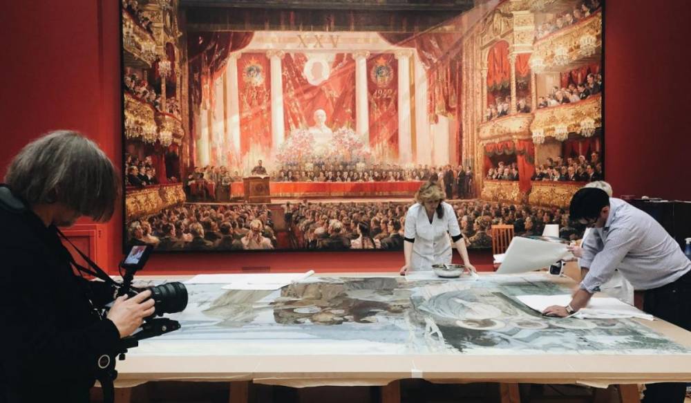 Русский музей снимает фильм про реставрацию «Святой Руси» Нестерова