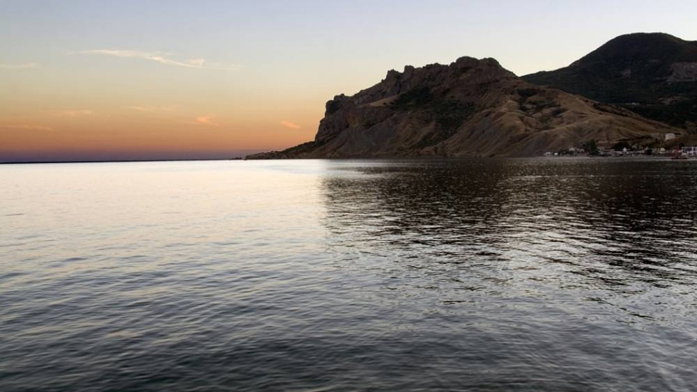 Вдали от портов и мелководья: Эксперт подсказал отдыхающим на Черном море самое чистое место для купания