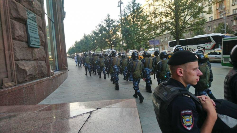 МВД предложило москвичам воздержаться от участия в незаконных акциях 3 августа
