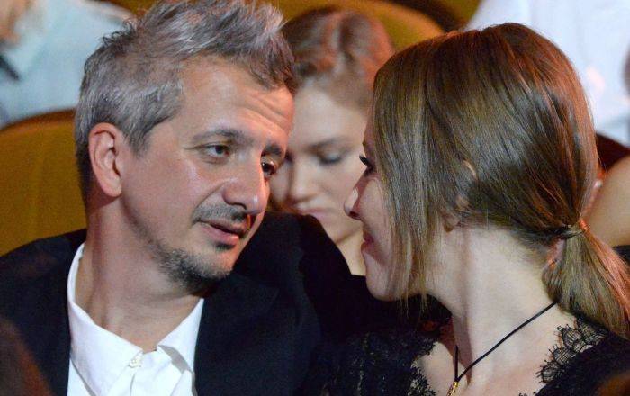 Звездная пара станет семьей - Ксения Собчак и Константин Богомолов подали заявление в ЗАГС