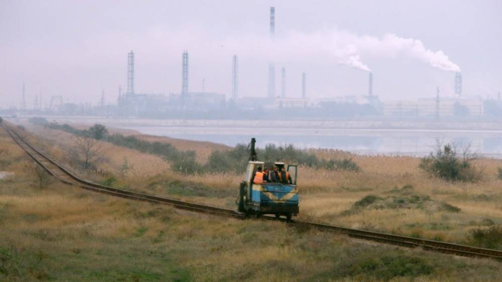 В оккупированном Крыму снова зафиксировали повышенное загрязнение воздуха в районе завода «Крымский Титан»