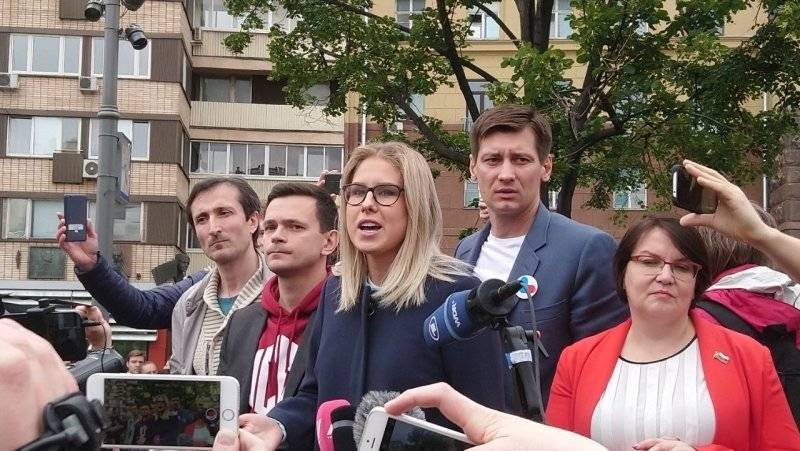 Глава ЦИК Памфилова осудила экс-кандидатов, организующих незаконные митинги