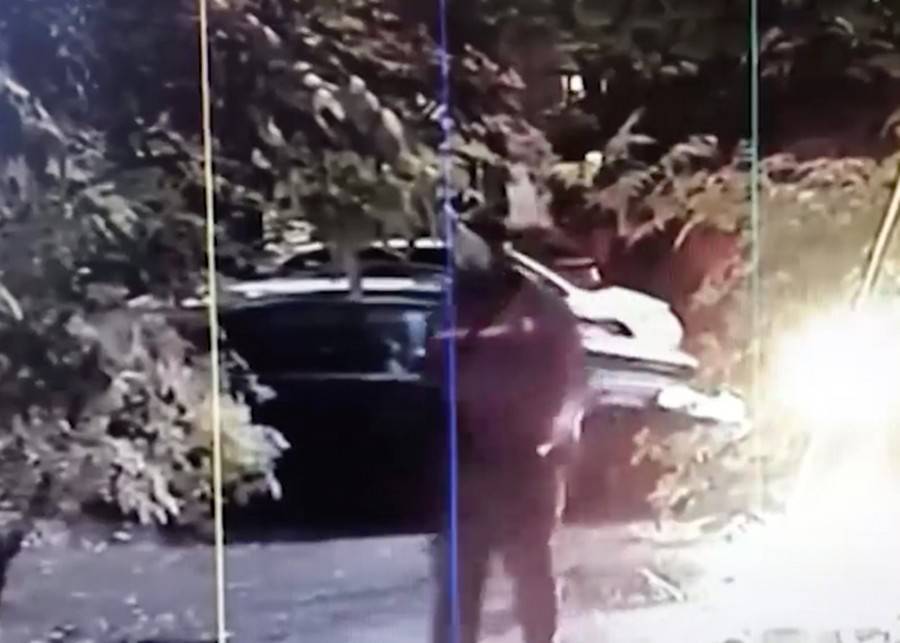 В Москве мужчина обстрелял нового ухажера бывшей девушки