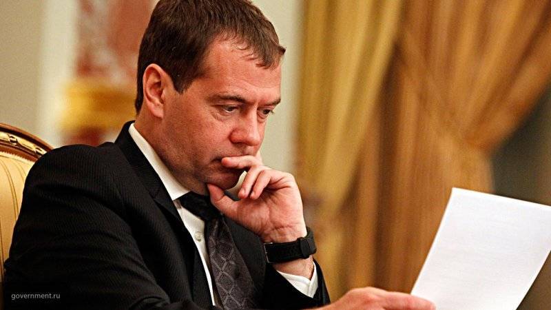 Медведева заинтересовало предложение об обнулении налогов на Курильских островах