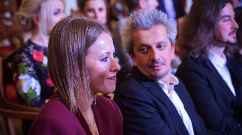 СМИ: Собчак выходит замуж за Богомолова