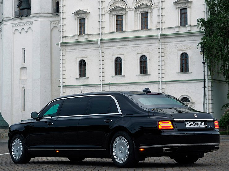 Aurus официально опроверг информацию о ценах на российский лимузин