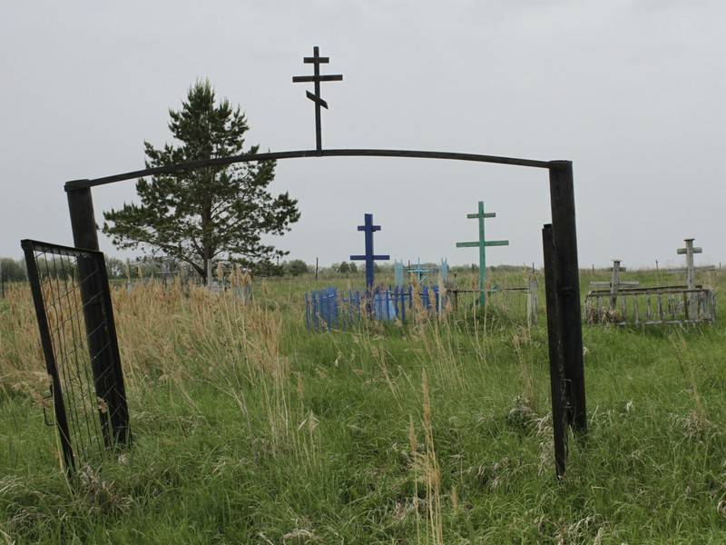 Дети устроили погром на кладбище в Удмуртии