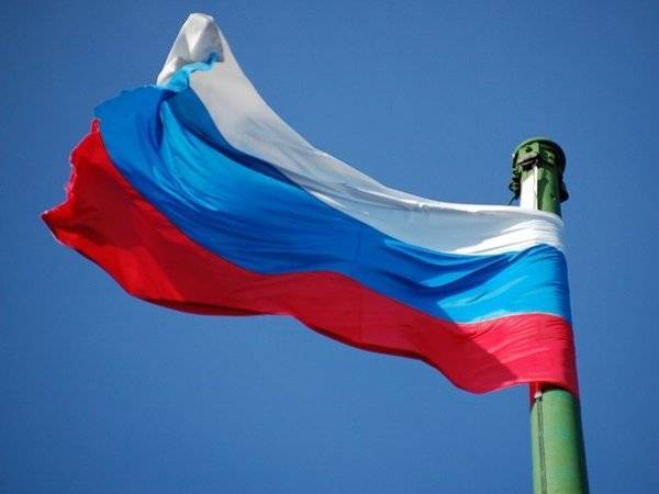 Google удалил ролик с флагом РФ после трех предупреждений РКН