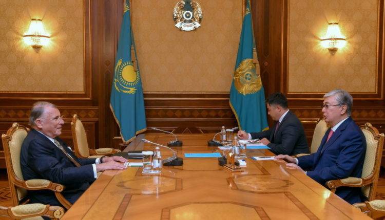Токаев обсудил с директором «Байтерека» сотрудничество Казахстана и ФРГ