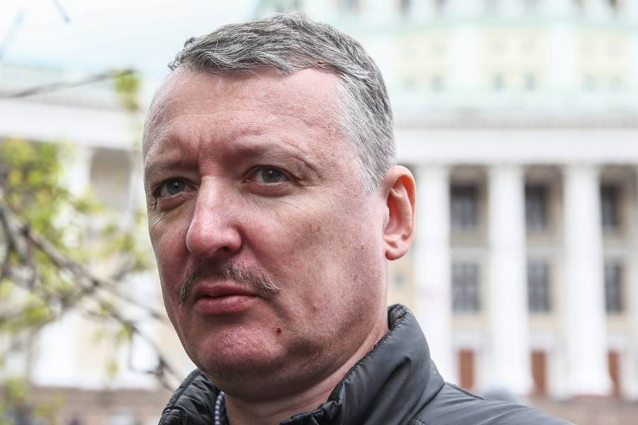 Стрелков ответил на обвинения Лондона в причастности России к боям за Иловайск