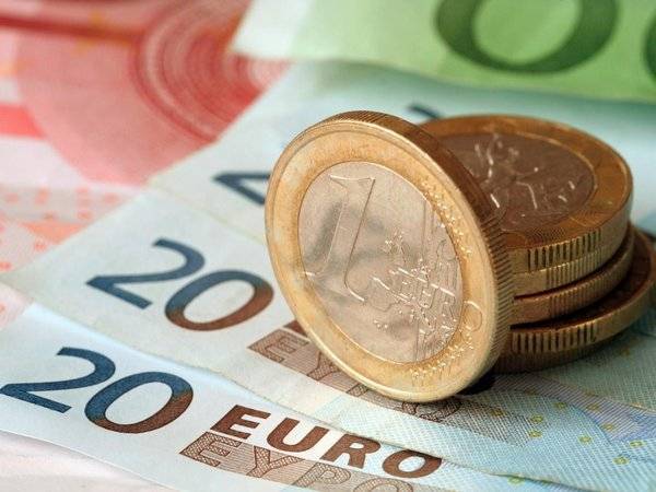 Курс евро подскочил более чем на 70 копеек
