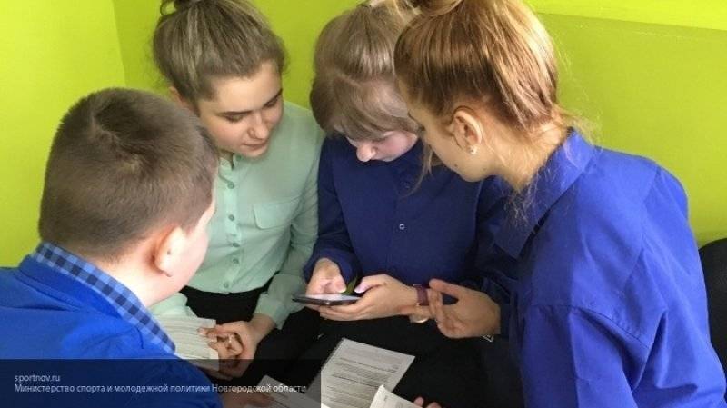 Школьные директоры высказались против запрета смартфонов для школьников