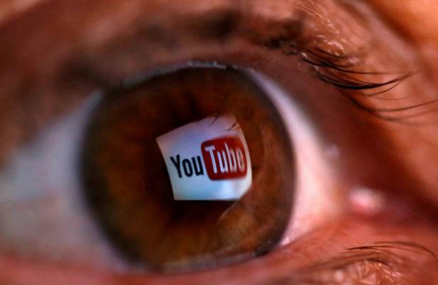 YouTube ограничил доступ к ролику с оскорблениями российского флага