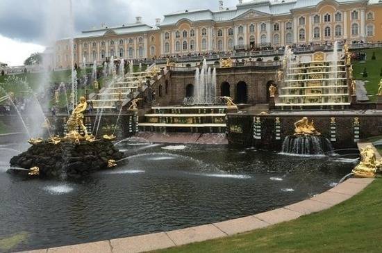 Годовщина Петергофских фонтанов