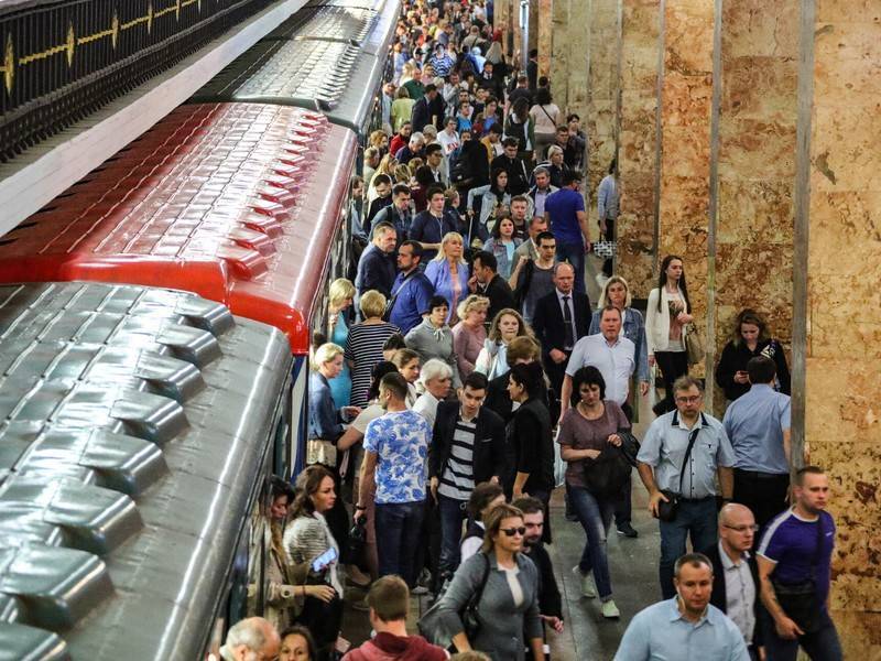 Полиция назвала самые популярные места краж в метро