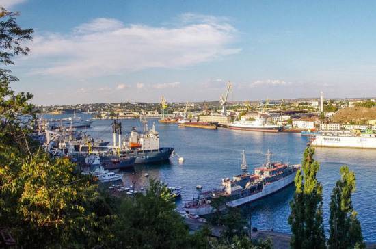 Украинский суд арестовал судно, подозреваемое в поставках топлива в Крым