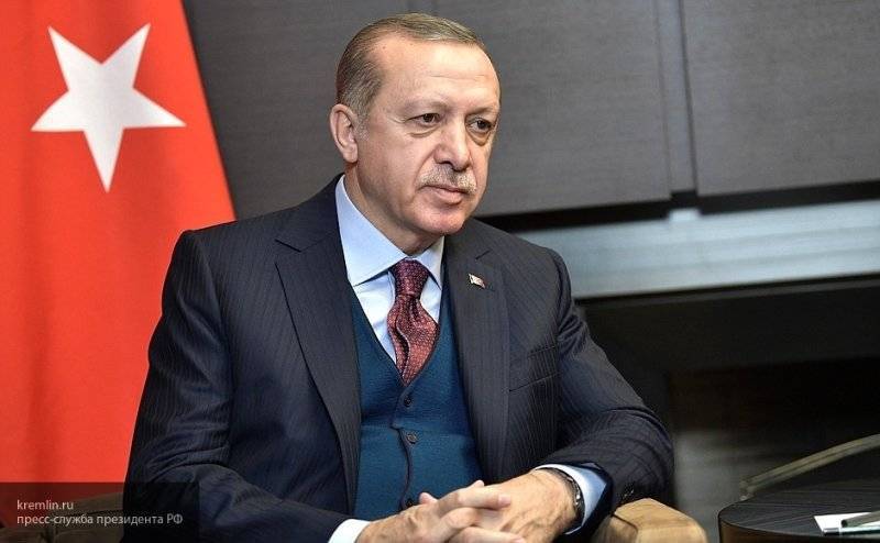 Эрдоган сообщил о гибели замминистра культуры и туризма Турции в аварии