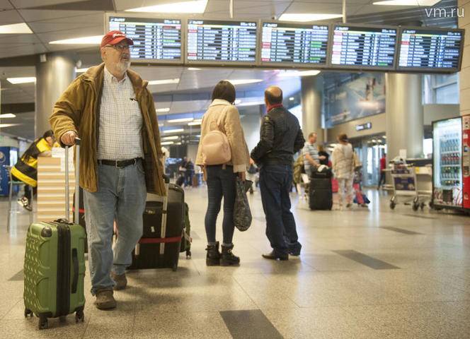 Более 60 рейсов отменили и задержали в столичных аэропортах
