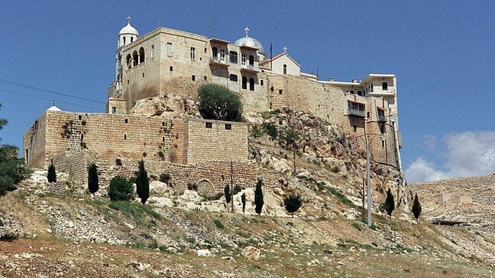 В пригороде Дамаска в Сирии восстанавливают пострадавший в ходе боев монастырь