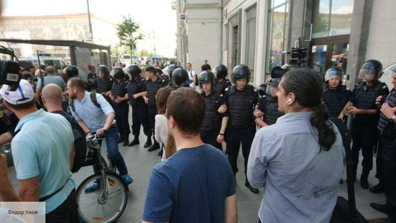 Провокатору Подкопаеву предъявлено обвинение в нападении на полицию с перцовым баллончиком