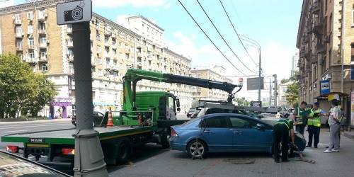 Московские власти рассказали о самых злостных нарушителях правил парковки :: Autonews