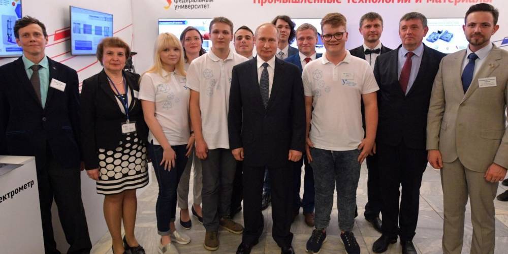 Путин поручил АНО "Россия - страна возможностей" разработать конкурс для молодых ученых в технологической сфере