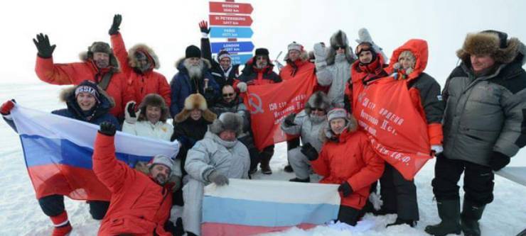 Эхо Гренландии: России предлагают заявить права на Шпицберген