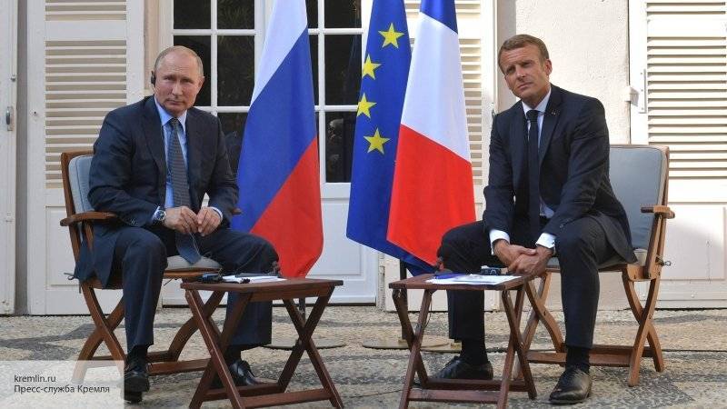Британские СМИ рассказали, как слова Путина о G8 заставили «съежиться» Макрона