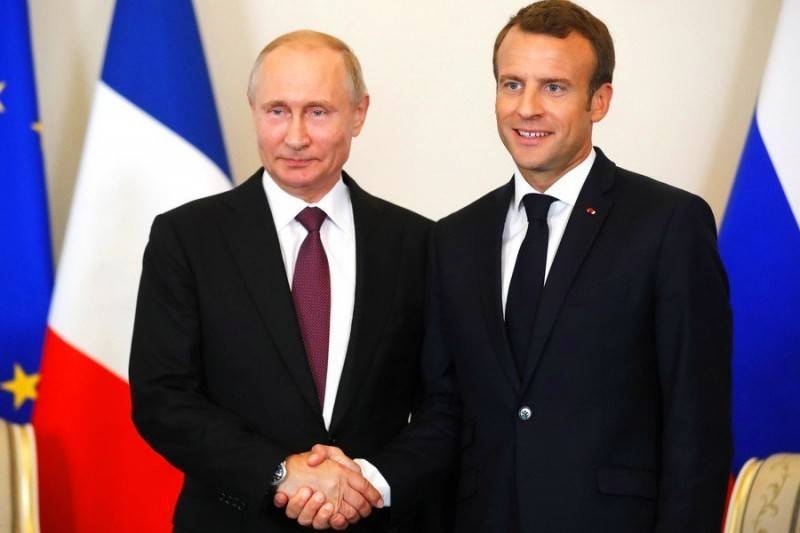 Россия: «долгосрочная» ставка Эмманюэля Макрона (Le Monde, Франция)