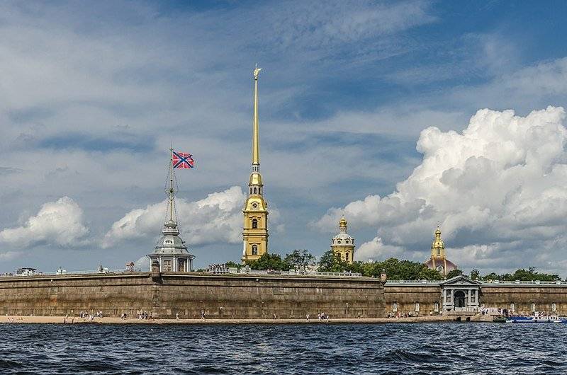 В Петербурге в честь 155-летия Западного военного округа прогремит салют