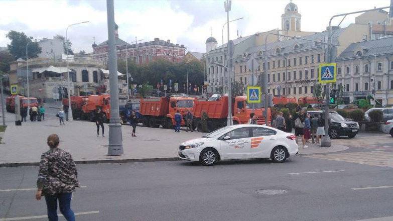 Московское такси потребовало от навальнистов возмещения убытков за беспорядки 27 июля