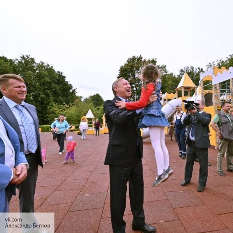 Беглов открыл обновленный Пионерский парк в Петербурге