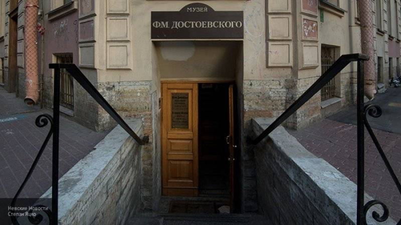 Проекции со сценами из романов Достоевского появятся в петербургском музее писателя