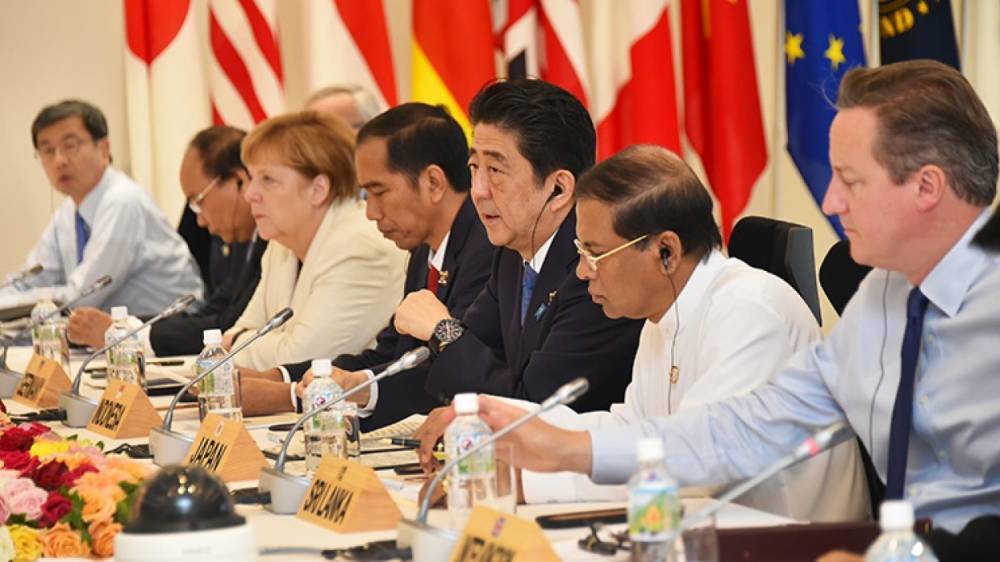 Возвращение РФ в G7 могут обсудить во время дискуссий на саммите в Биаррице