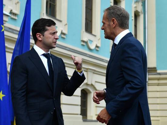 Зеленский обсудил с Туском неприемлемость возвращения России в G7