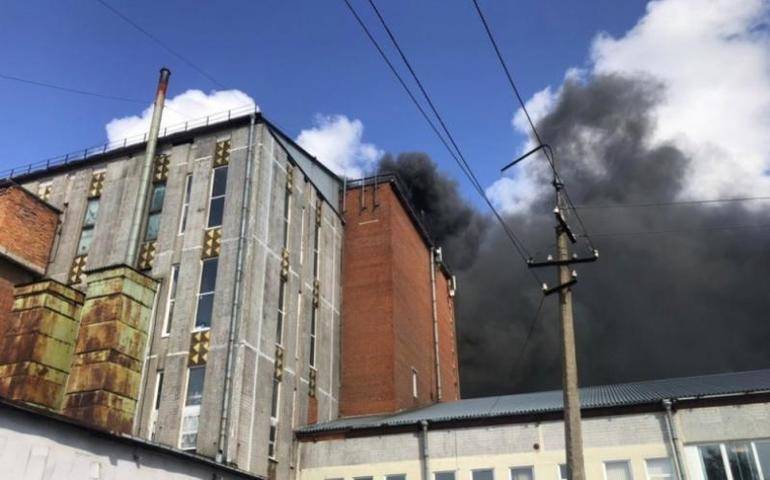 Максимальный ранг сложности присвоили пожару на складе в Санкт-Петербурге