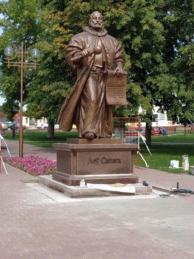 В Белоруссии установили памятник предателю Православия
