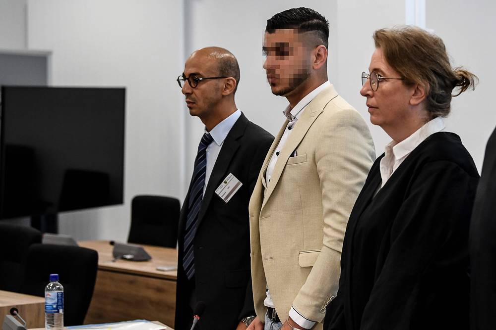 Суд в Германии приговорил сирийского беженца к девяти с половиной годам тюрьмы за убийство, которое стало поводом для выступлений ультраправых