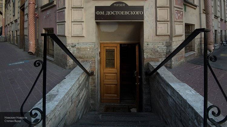 Стены музея Достоевского украсят мультимедийные проекции