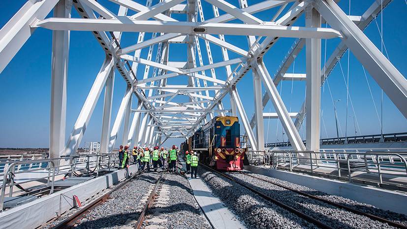 Минтранс: движение поездов по Крымскому мосту откроют по графику — РТ на русском