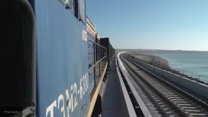 Движение поездов по Крымскому мосту откроют до конца 2019 года согласно графику