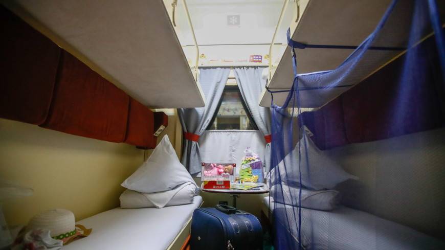 Из Москвы в Анапу отправился первый поезд с «детскими» купе