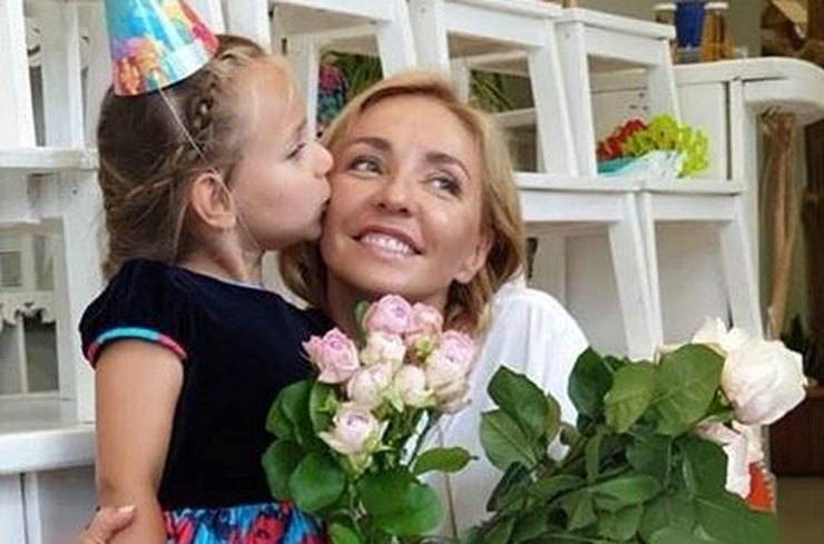 Татьяна Навка поделилась трогательными моментами со дня рождения дочери — Информационное Агентство "365 дней"