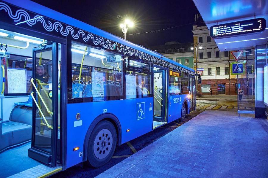 Более 120 тысяч поездок совершено на ночных автобусах до аэропорта Внуково