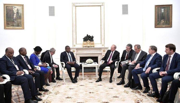 Путин: Россия готова развивать экономическое сотрудничество с Мозамбиком