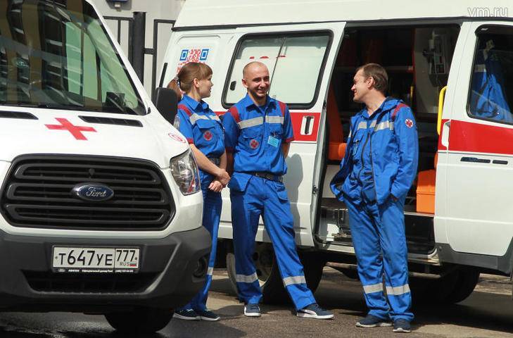 Оборудование выездных бригад скорой помощи обновят в Москве