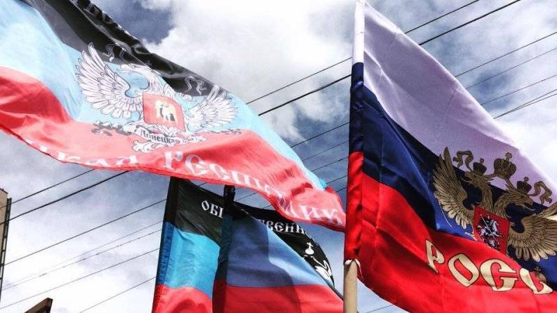 Поэтесса рассказала об отношении жителей Донецка к флагу России