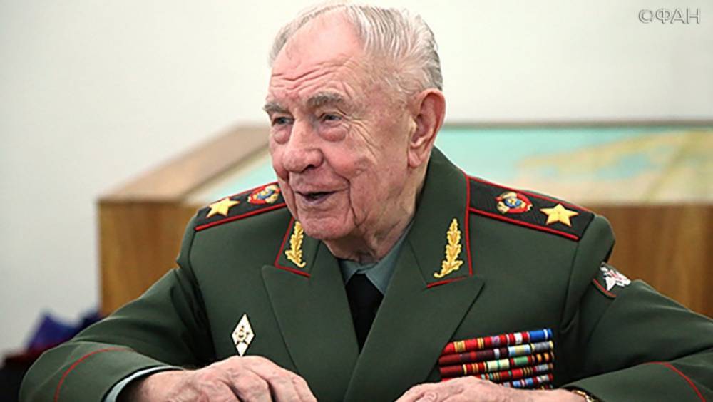 Маршал СССР Язов обвинил Горбачева в измене