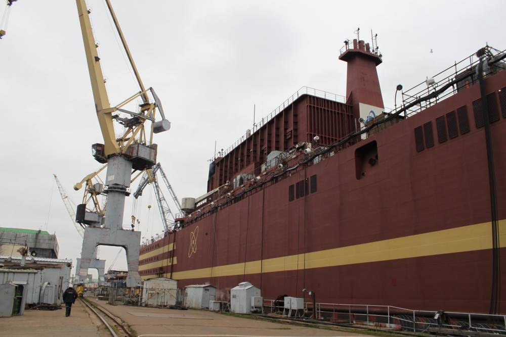 Первая в мире плавучая АЭС отправилась на Чукотку