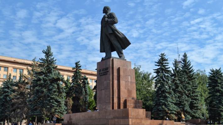 КПРФ выяснит, почему Челябинск не получил качественного Ленина за 17 народных миллионов